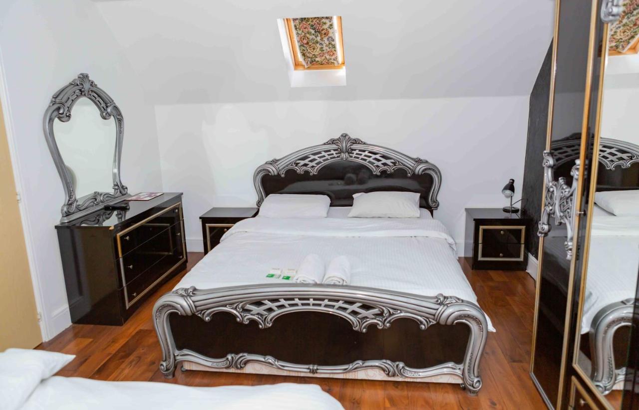 Benjamin Guest House Yiewsley Екстер'єр фото