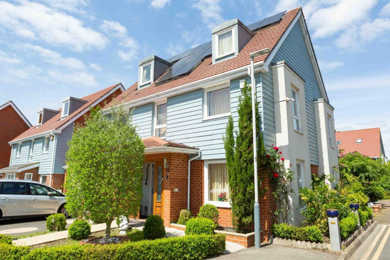 Benjamin Guest House Yiewsley Екстер'єр фото
