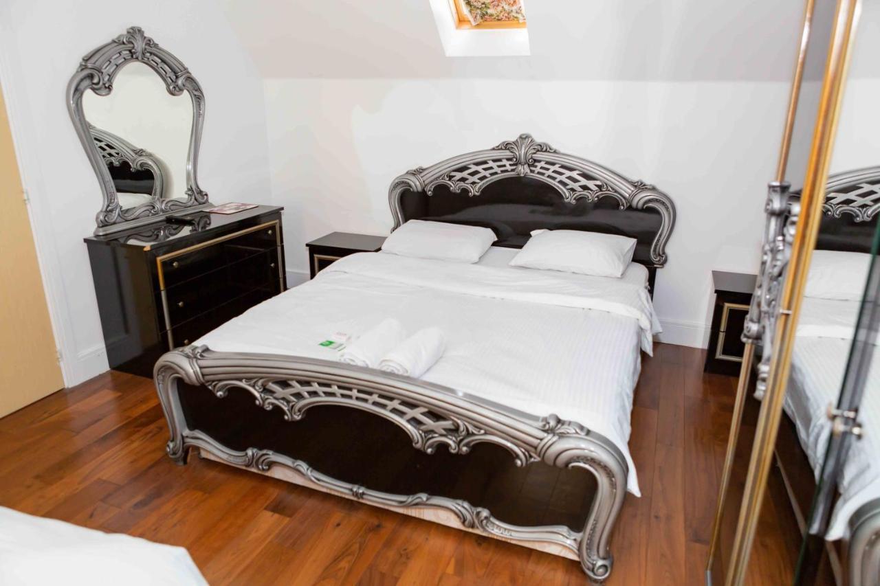 Benjamin Guest House Yiewsley Екстер'єр фото